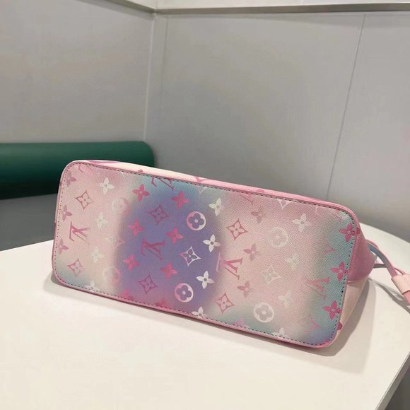 💎✨AUTHENTIC✨💎 Louis Vuitton  bag"M41177 ""Cerise Red Monogram coated canvas Na - Picture 7 of 7